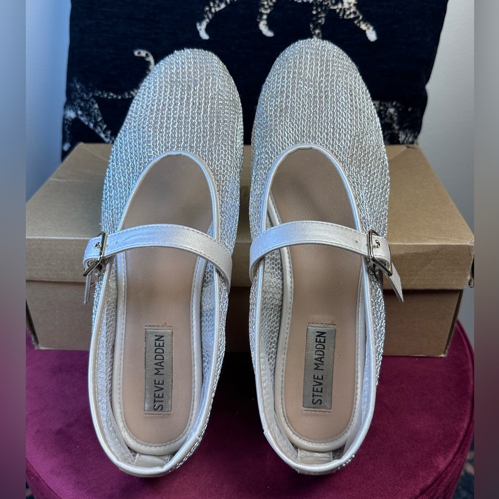 Steve Madden Dreaming Flats in Light Gold Mesh sheer ballet loafer shiny - Picture 2 of 9